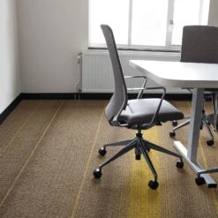 Nylon Teppichfliesen Sheffield | 50 X 50 Cm | Selbstliegender Bodenbelag 39 Nylon Teppichfliesen Sheffield | 50 X 50 Cm | Selbstliegender Bodenbelag -Floordirekt 23543 Sheffield beige SFD133F15 12 1600x1600 287c7812 366e 4c69 8d9c 3c490d0508ac