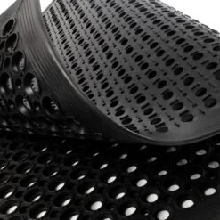 Gummi-Lochmatte | Arbeitsplatzmatte Aus Naturgummi | 90 X 150 Cm 10 Gummi-Lochmatte | Arbeitsplatzmatte Aus Naturgummi | 90 X 150 Cm -Floordirekt 26827 Schwerlast ringgummi 04 1600x1600 13ade72e e8ba 495e b72e 9e102d1f6ff9