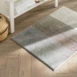 Badteppich | Horizont | Modernes Design Der Badematte | Rutschhemmend 38 Badteppich | Horizont | Modernes Design Der Badematte | Rutschhemmend -Floordirekt 27571 Horizont 1600x1600 APPL silbergrau taupe grau 02 1600x1600 2cd319b6 0dc4 4f5b 912e 18a5b7f0aeb6
