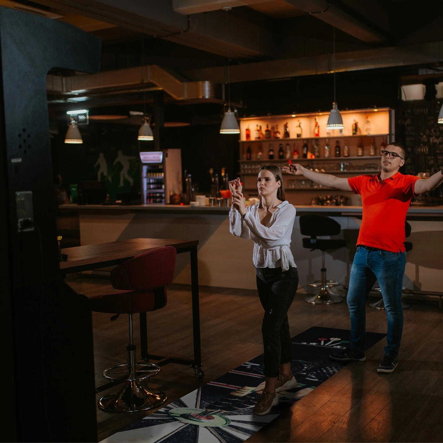 Dartmatte Mit Dart Oche | Offizieller Abstand | 100 % Polyamid | 60 X 300 Cm 12 Dartmatte Mit Dart Oche | Offizieller Abstand | 100 % Polyamid | 60 X 300 Cm – Bild 10