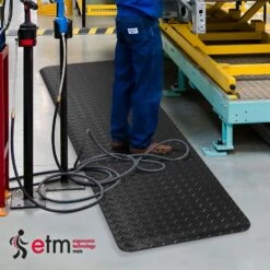 Anti-Ermüdungsmatte | Heavy-Duty Diamond | Ergonomische Arbeitsplatzmatte 16 Anti-Ermüdungsmatte | Heavy-Duty Diamond | Ergonomische Arbeitsplatzmatte -Floordirekt Anti Ermuedungsmatte Heavy Duty Diamond Doppellagig schwarz