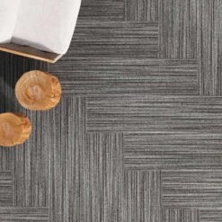 Teppichdielen Mapple | 25 X 100 Cm | Grau-gestreift | Getuftet | Selbstliegend