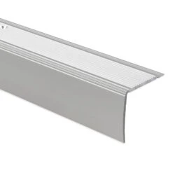 Stufenkantenprofil Integral | Form: L | Vorgebohrt 27 Stufenkantenprofil Integral | Form: L | Vorgebohrt -Floordirekt Stufenkantenprofil Integral silber 01 6e9697d5 db4e 4e39 943c 80c17ceda3d9