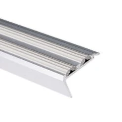 Treppenkantenprofil | Power Grip | Doppel-Gummieinlage 10 Treppenkantenprofil | Power Grip | Doppel-Gummieinlage -Floordirekt Stufenkantenprofil PowerGrip Doppel weiss 01