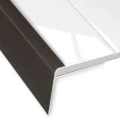 Stufenkantenprofil Safety | F-Form | In Verschiedenen Längen 41 Stufenkantenprofil Safety | F-Form | In Verschiedenen Längen -Floordirekt Stufenkantenprofil Safety bonzedunkel 03