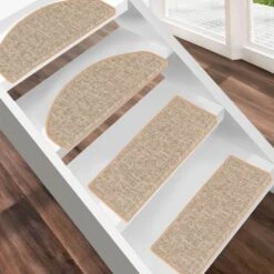 Stufenmatten Alto | Halbrund Oder Eckig | Umkettelt | Selbstklebender Treppenschutz 39 Stufenmatten Alto | Halbrund Oder Eckig | Umkettelt | Selbstklebender Treppenschutz -Floordirekt Stufenmatte Alto beige 07