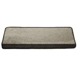 Velours-Stufenmatte Sinfonie | Halbrund Oder Eckig | Pflegeleichter Treppenschoner 11 Velours-Stufenmatte Sinfonie | Halbrund Oder Eckig | Pflegeleichter Treppenschoner -Floordirekt Stufenmatte Sinfonie Hellbraun 3 front