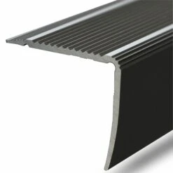 Stufenkantenprofil Integral | Form: L | Vorgebohrt 25 Stufenkantenprofil Integral | Form: L | Vorgebohrt -Floordirekt Treppenwinkel Bronze Dunkel 1 884f43fd f309 4842 a20f c067d76417a9