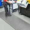 Anti-Ermüdungsmatte | Softer-Work-Mat | Ergonomische Arbeitsplatzmatte 2 Anti-Ermüdungsmatte | Softer-Work-Mat | Ergonomische Arbeitsplatzmatte -Floordirekt anti ermudungsmatte softer work mat 3 farben 3 grossen zuschnitt 367250