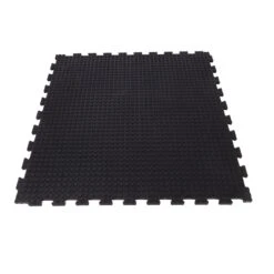 Puzzle-Stallmatte Aus Gummi Buffalo | Stallboden | Wasserbeständige Bodenmatte | Mit Beidseitiger Noppenfläche | 100 X 100 Cm 17 Puzzle-Stallmatte Aus Gummi Buffalo | Stallboden | Wasserbeständige Bodenmatte | Mit Beidseitiger Noppenfläche | 100 X 100 Cm -Floordirekt stallmatte gummi fd 28741 1