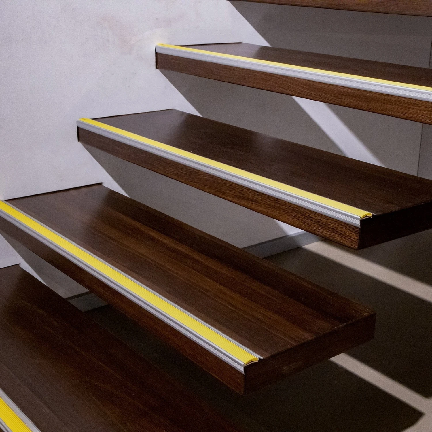 Treppenkantenprofil | Power Grip | Einzel-Gummieinlage 7 Treppenkantenprofil | Power Grip | Einzel-Gummieinlage – Bild 5