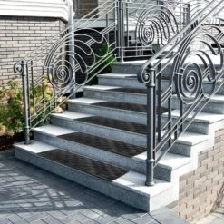 Gummi-Stufenmatten FĂŒr AuĂen | Madras | Antirutschmatte