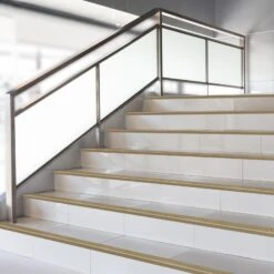 Stufenkantenprofil Safety | F-Form | In Verschiedenen Längen 27 Stufenkantenprofil Safety | F-Form | In Verschiedenen Längen -Floordirekt treppenkantenprofil safety bronze hell 3 laengen Alle 3