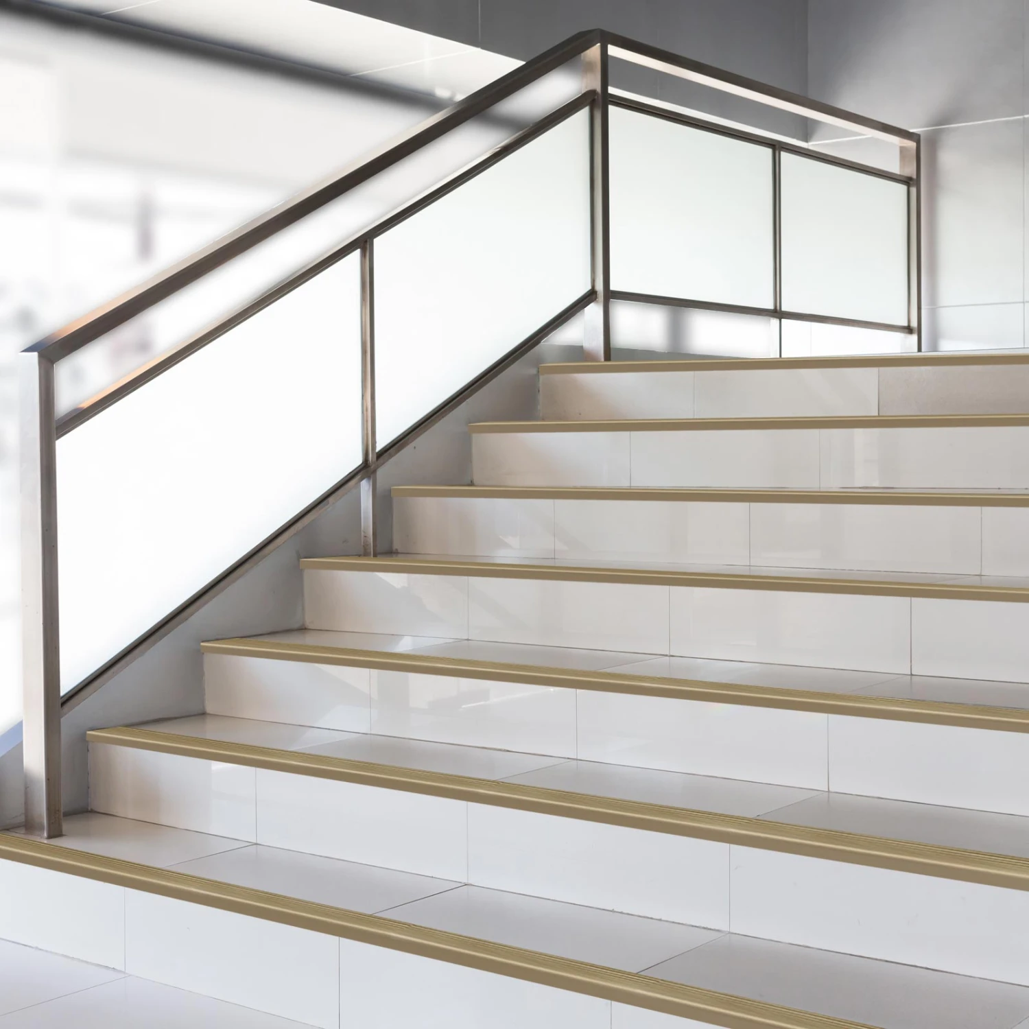 Stufenkantenprofil Safety | F-Form | In Verschiedenen Längen 8 Stufenkantenprofil Safety | F-Form | In Verschiedenen Längen – Bild 6